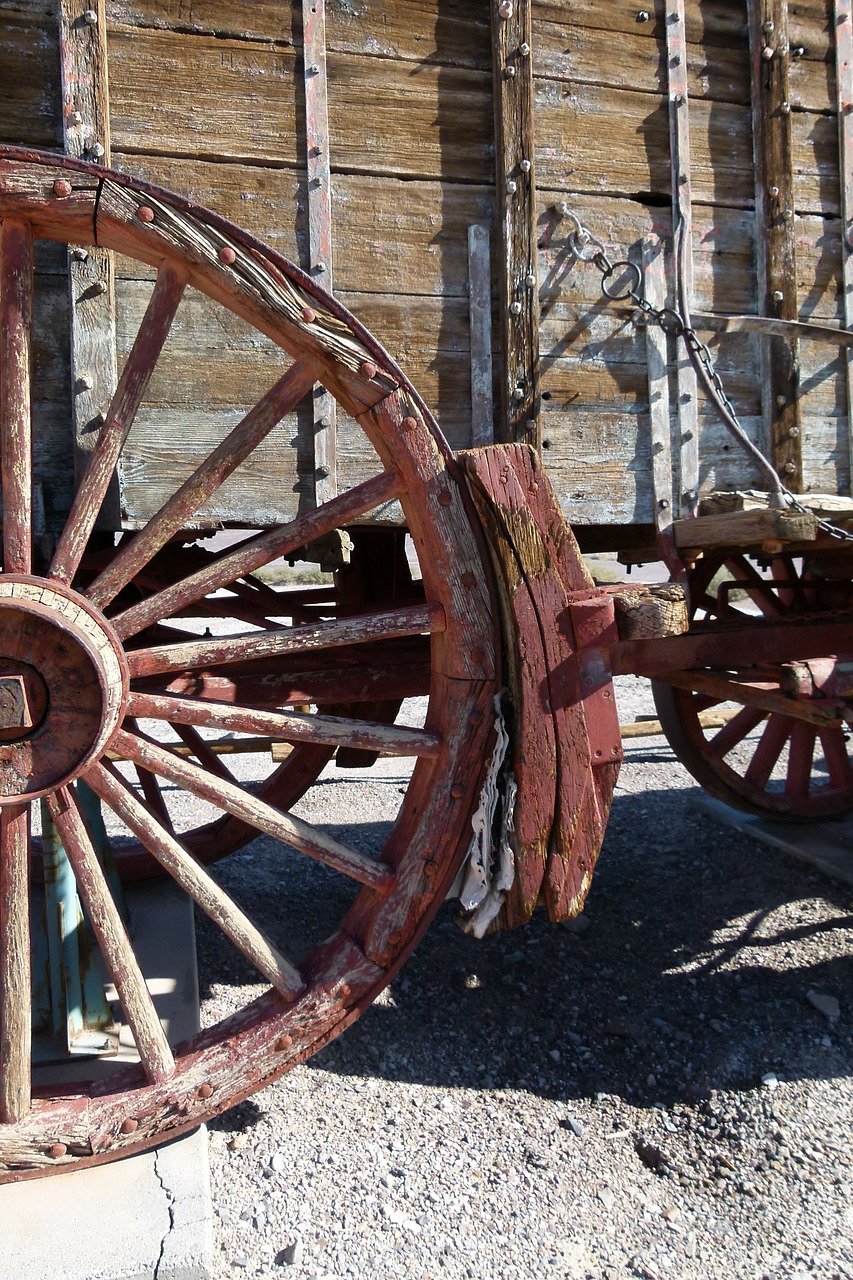 old wooden wagon free photo