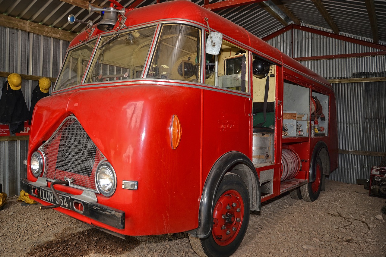 old fire engine free photo