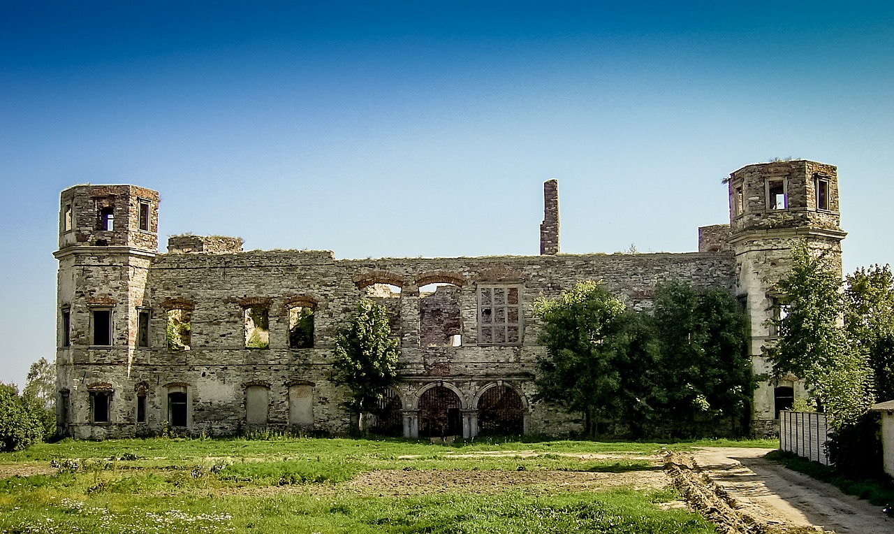 old castle the ruins of the free photo