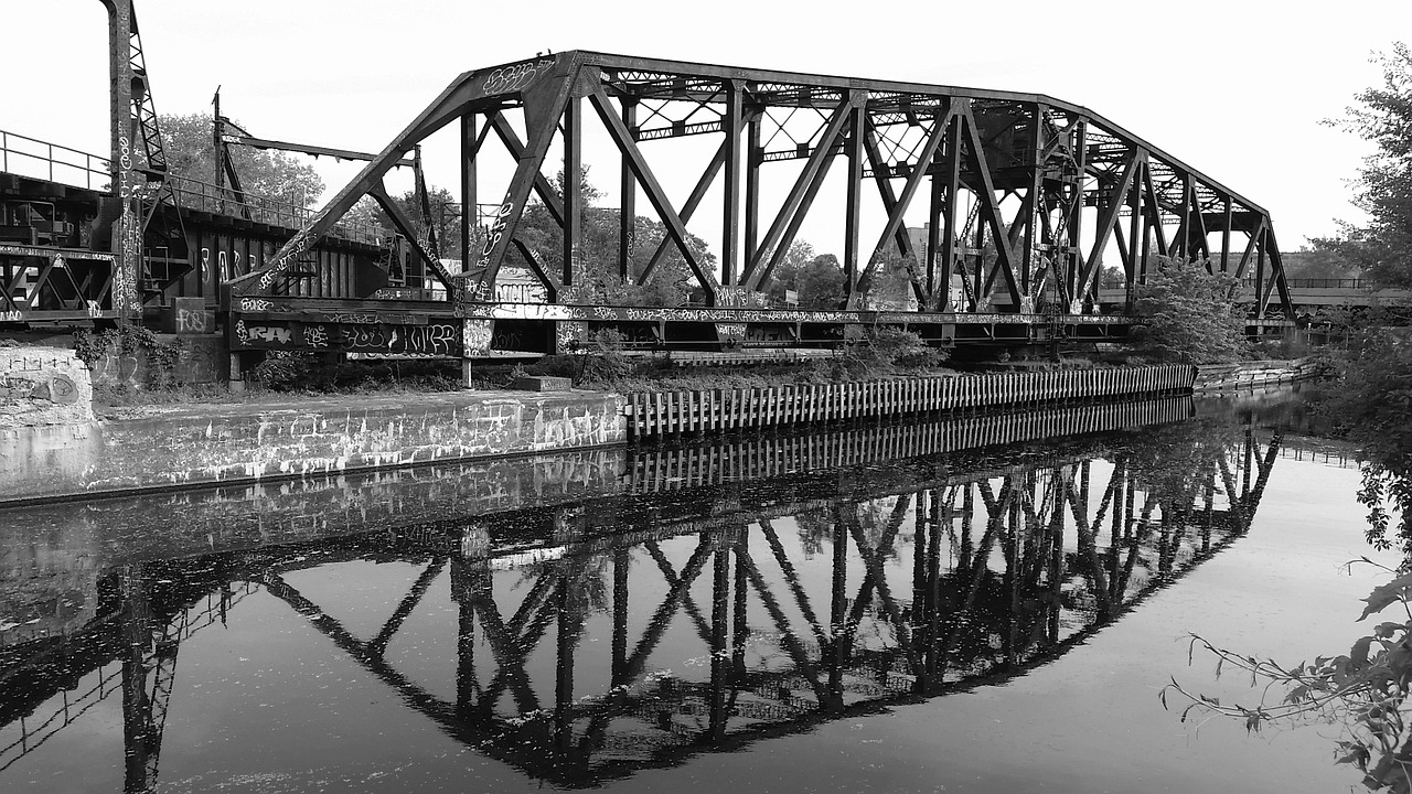 old bridge iron free photo