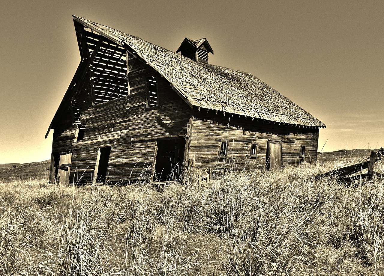 old barn country outside free photo