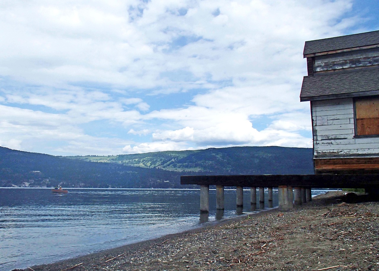 old building lake shore free photo