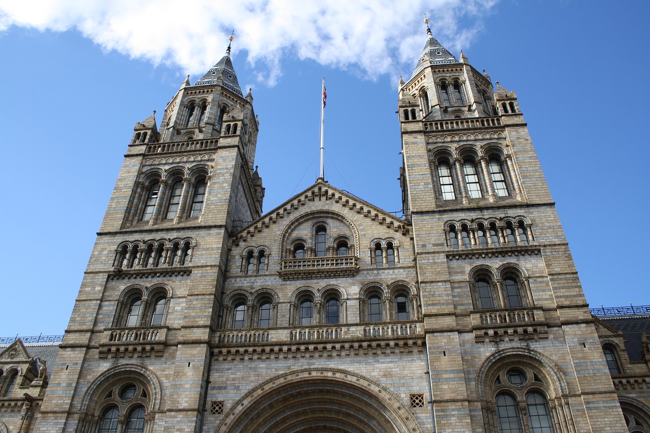 old building  uk  london free photo