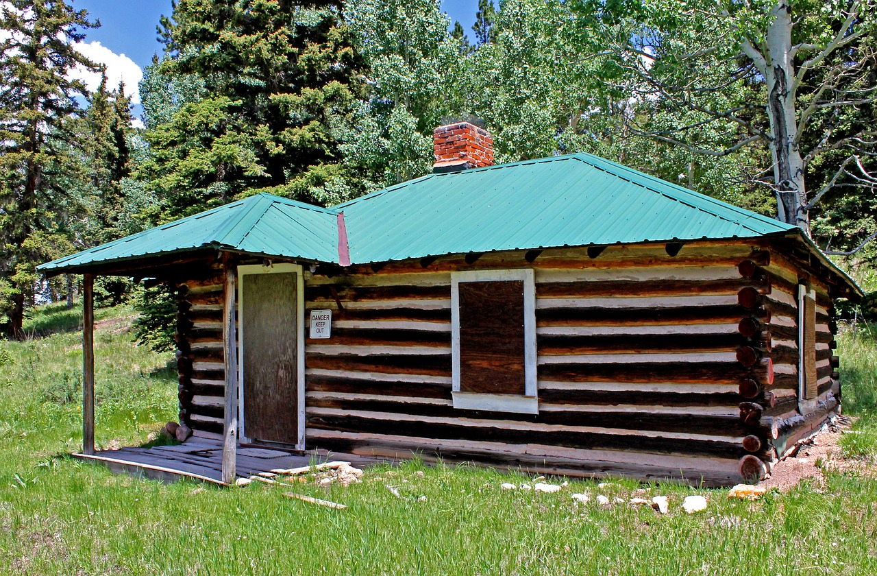 old cabin homestead cabin free photo
