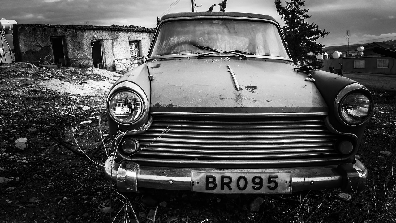 old car rusty abandoned free photo