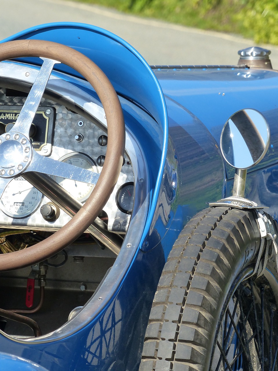 old car steering wheel vintage free photo