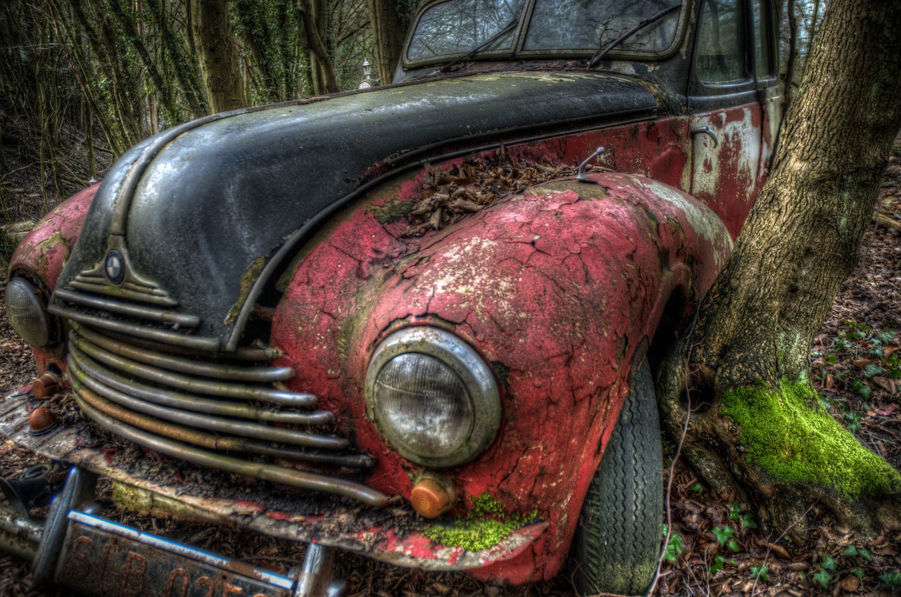 old car  rotten  rusty free photo