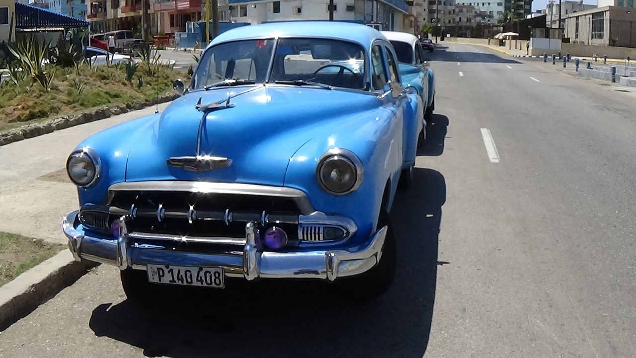havana cuba old cars free photo