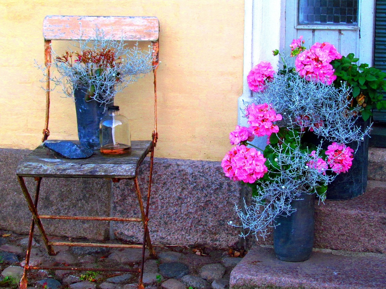 old chair flowers silent free photo