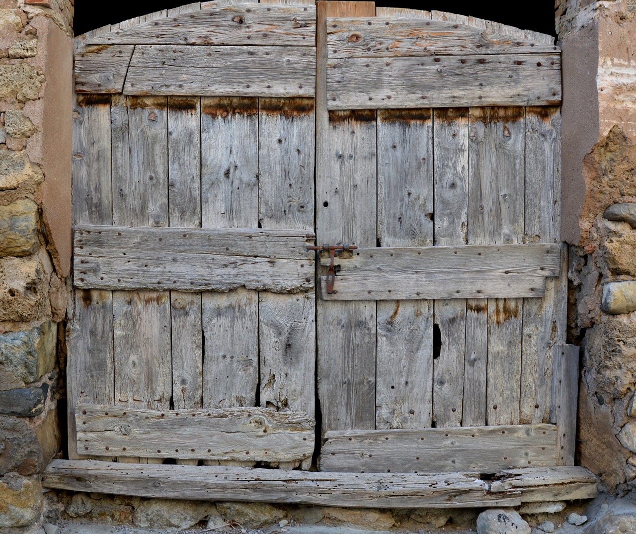 old door barn old wood free photo