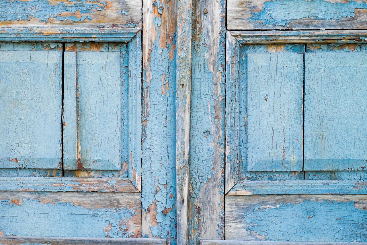 old door tree wooden background free photo