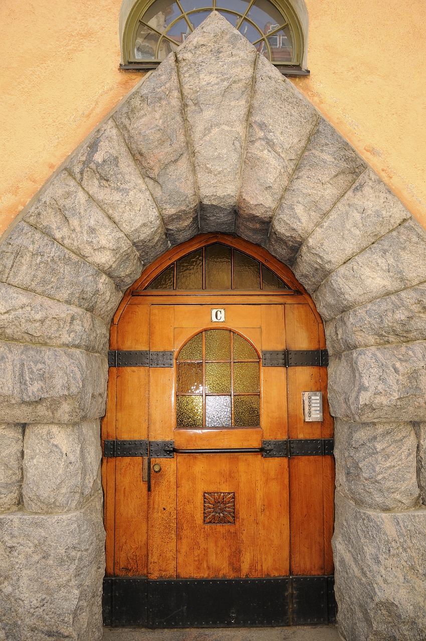 old door facade architecture free photo