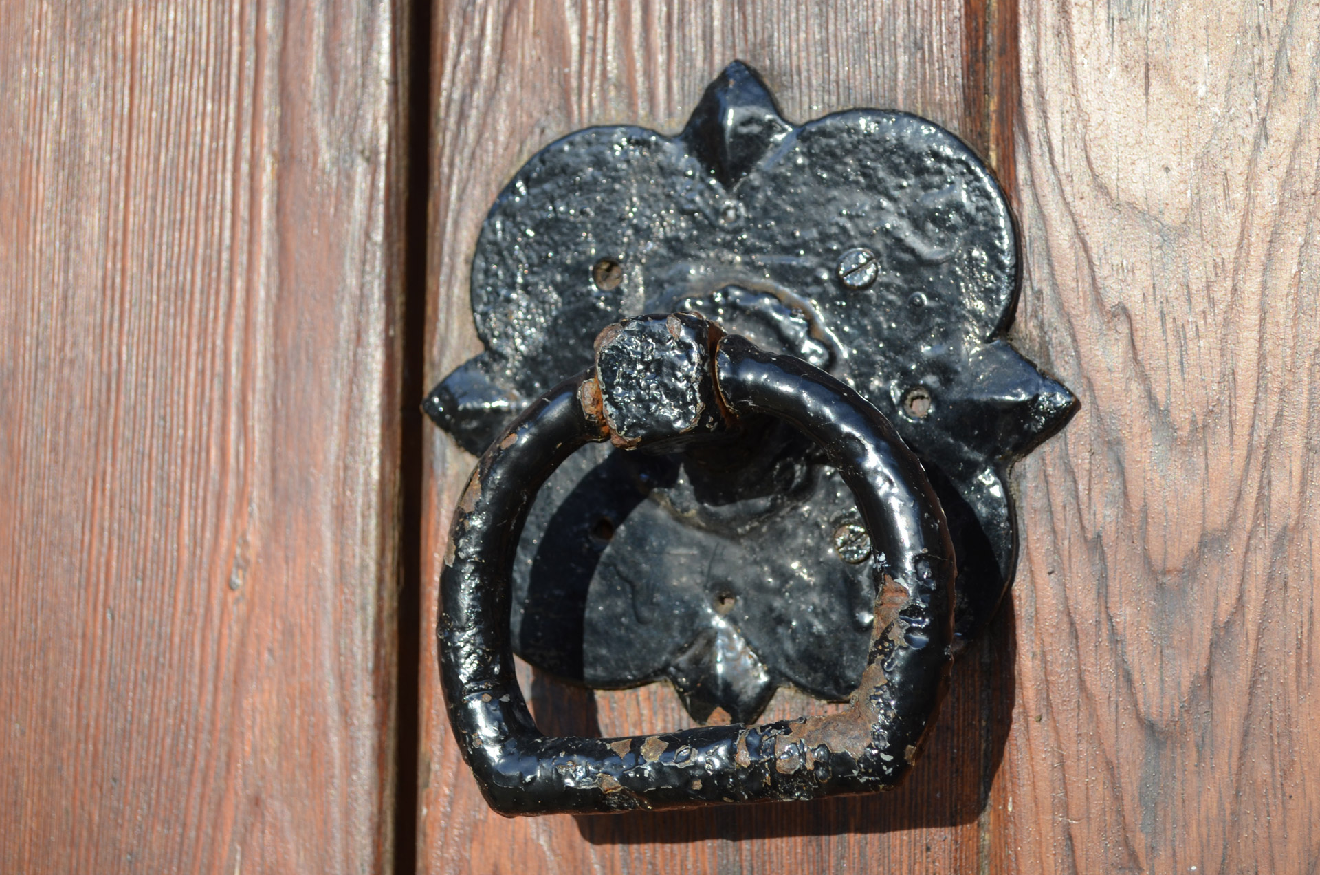 old door knocker free photo