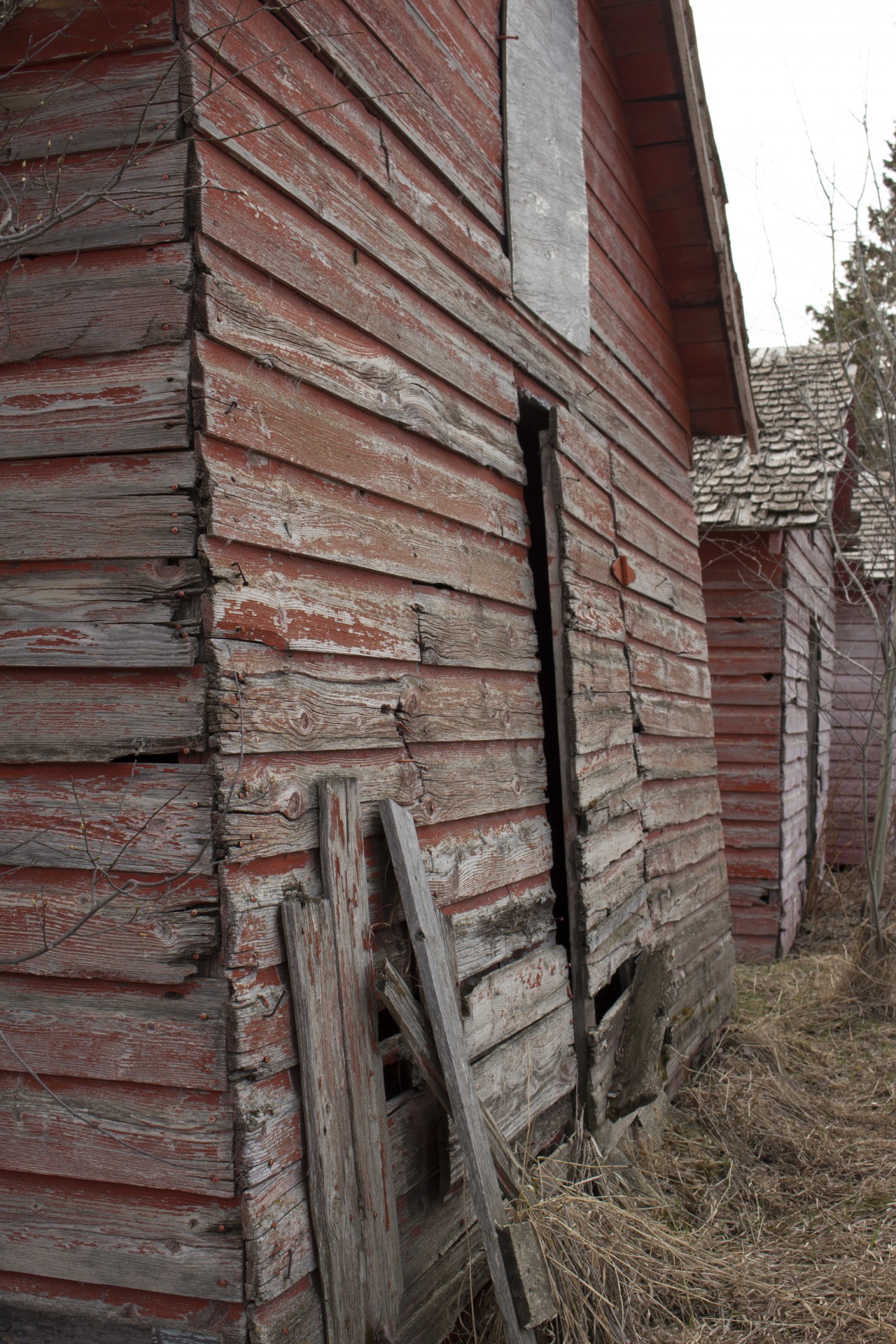 old farm granaries free photo