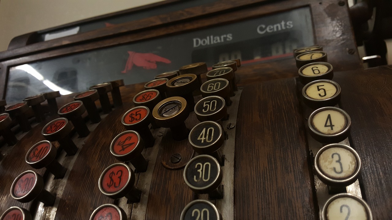 old-fashioned cash register free photo