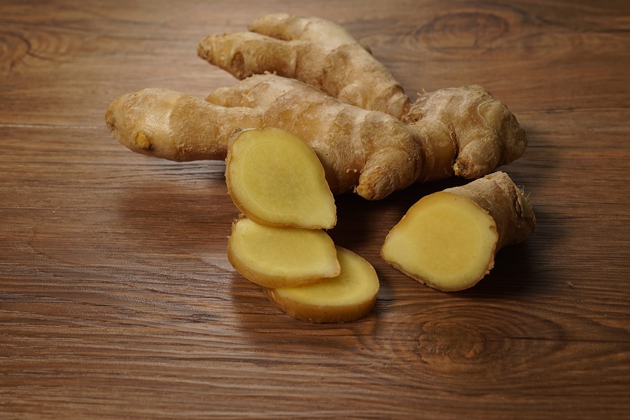 old ginger  slices of ginger  cooking ingredient free photo