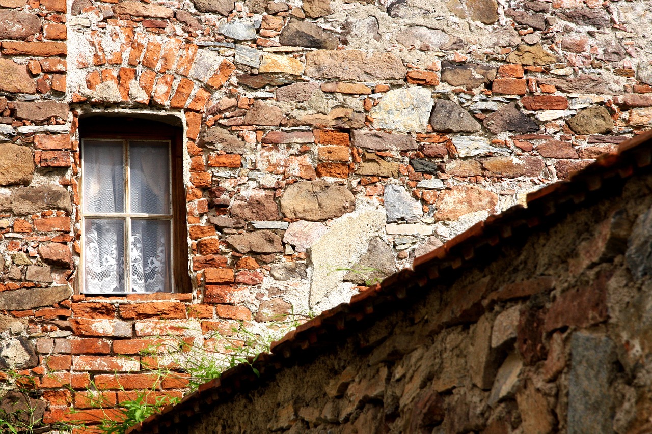 old house window old wall free photo