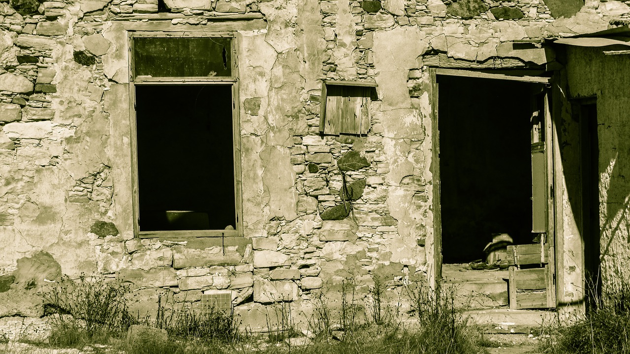 old house abandoned damaged free photo