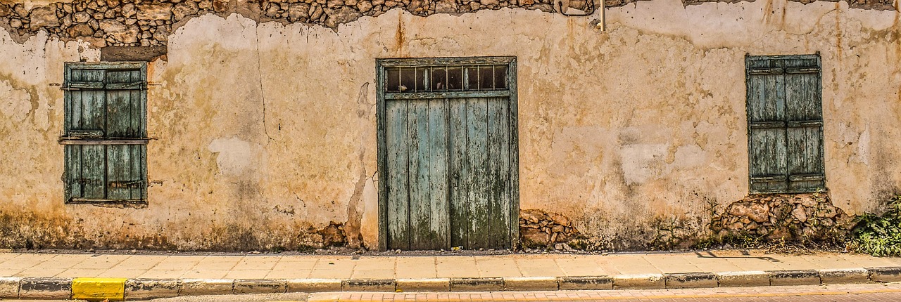 old house abandoned aged free photo