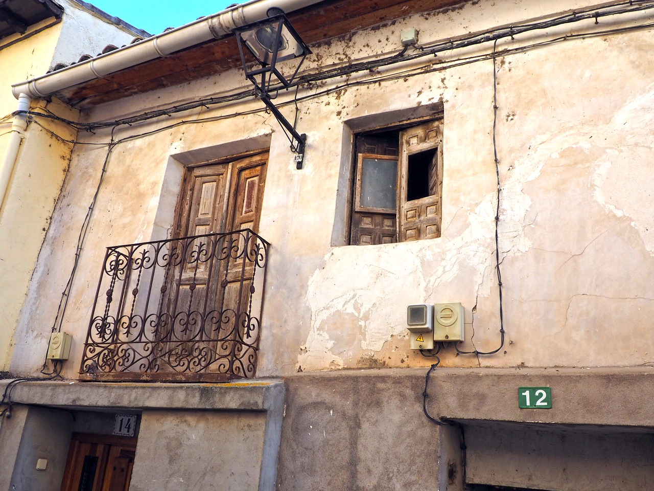 old house ruins street lamp free photo