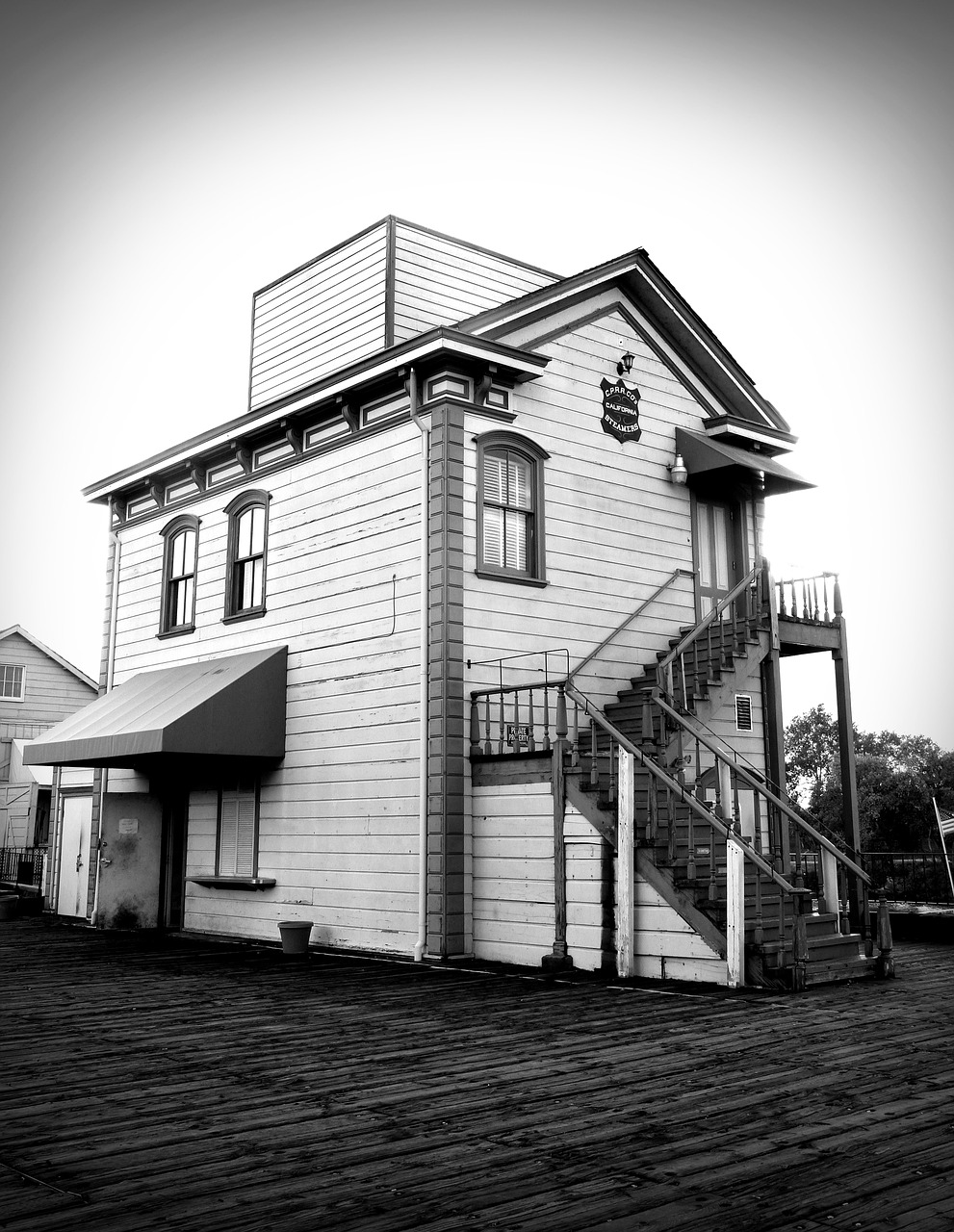 old house white vintage free photo