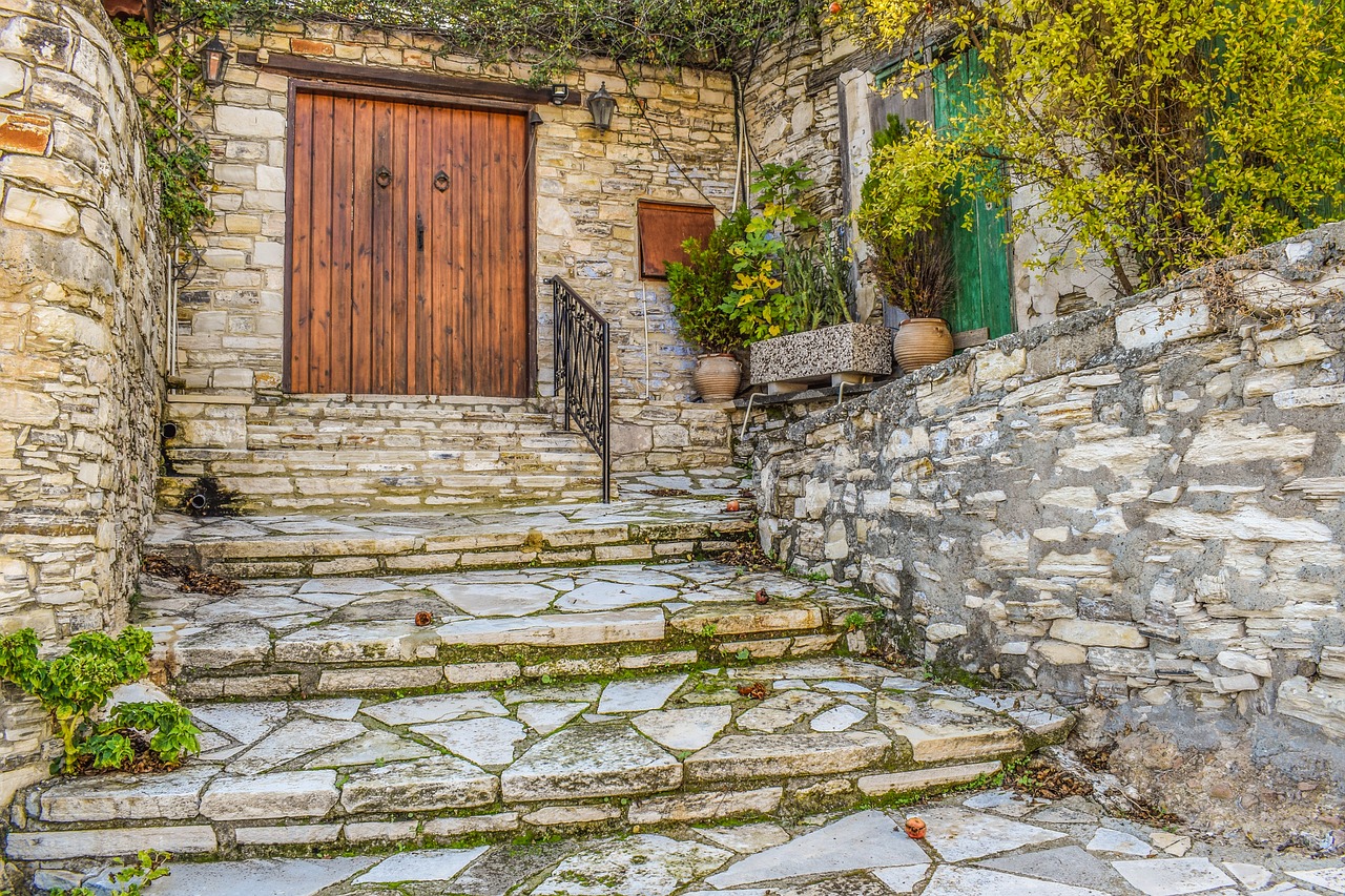 old house backstreet stairs free photo