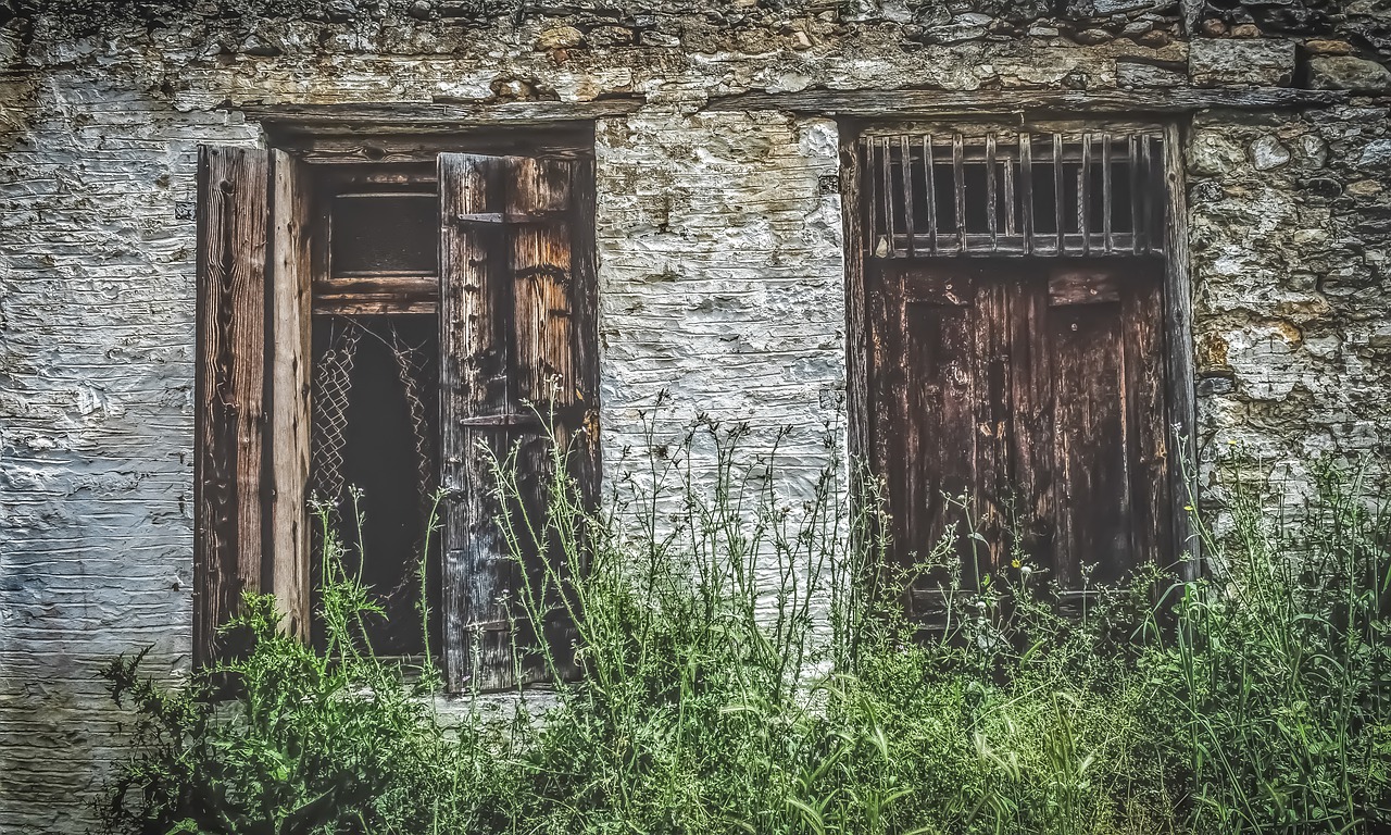 old house  facade  architecture free photo