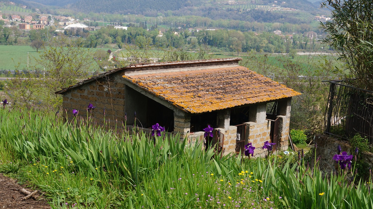 old house scenery building free photo