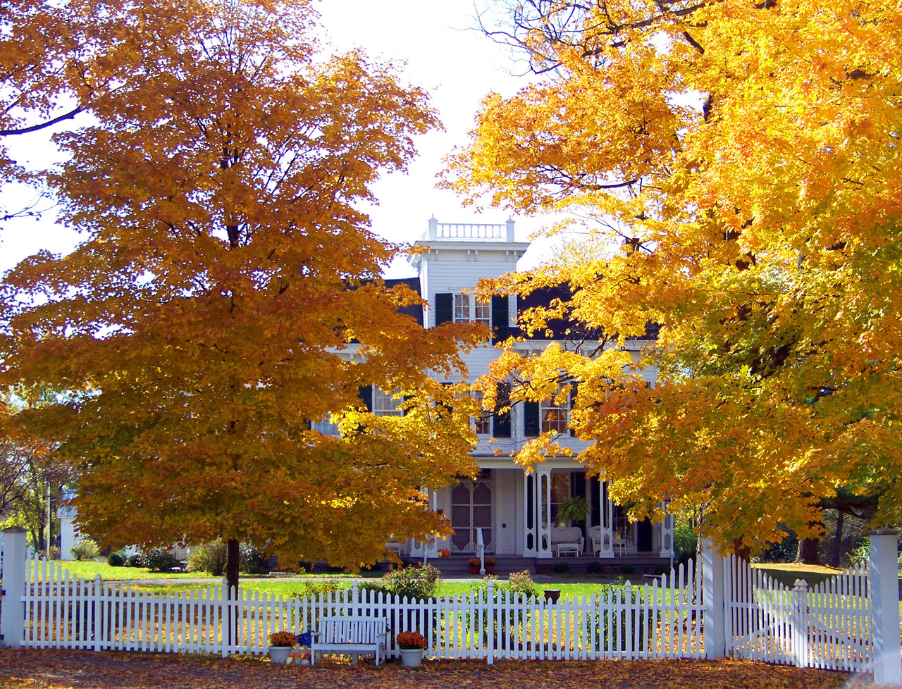 old house autumn free photo