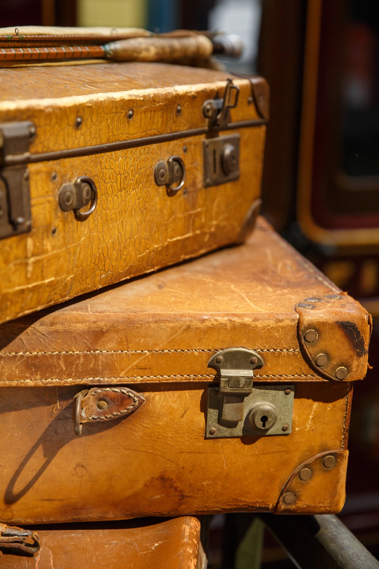aged antique baggage free photo