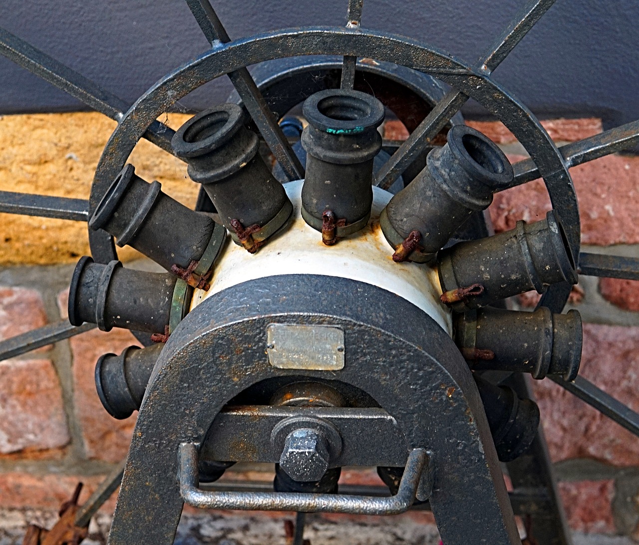 old machine  wine  bottle cleaning free photo