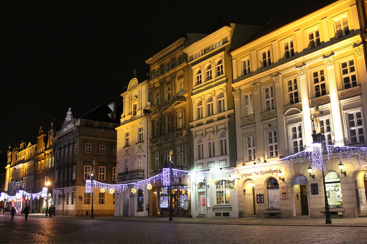 old market square poznań poland free photo