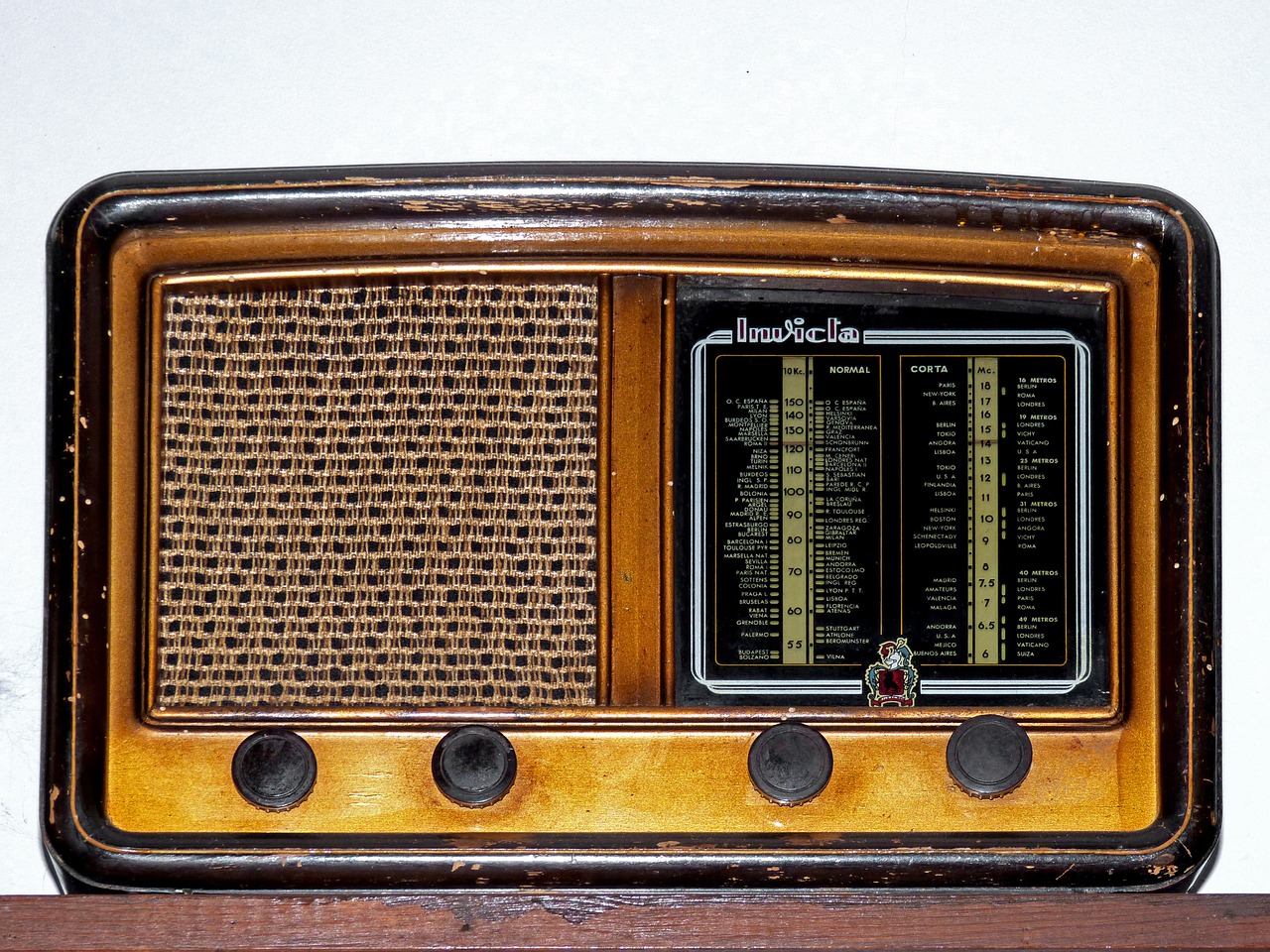 old radio old valves within free photo