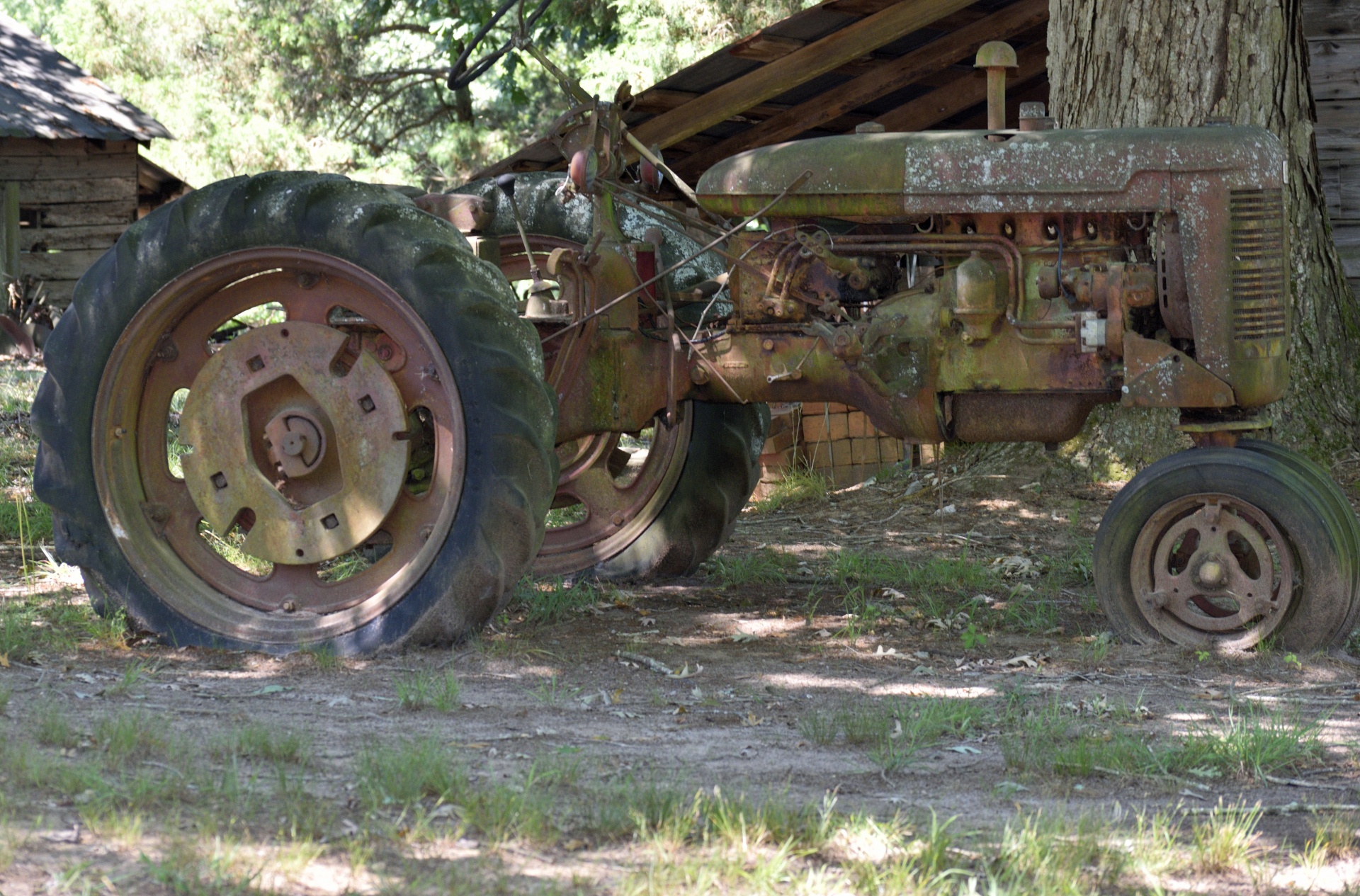 tractors rustic obsolete free photo