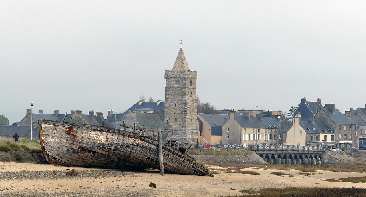 old ship on the beach wood wreck wreck free photo