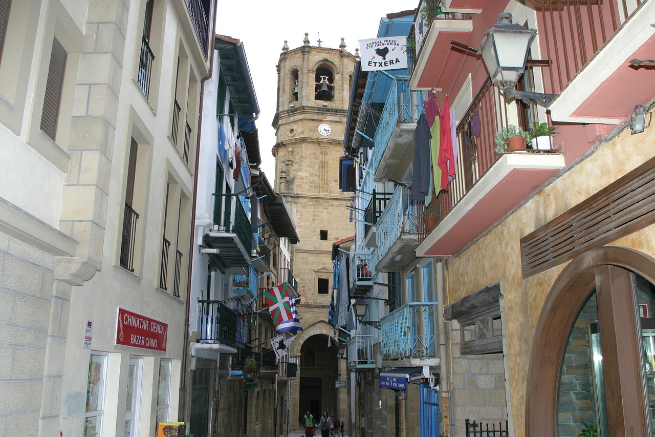 old town northern spain places of interest free photo