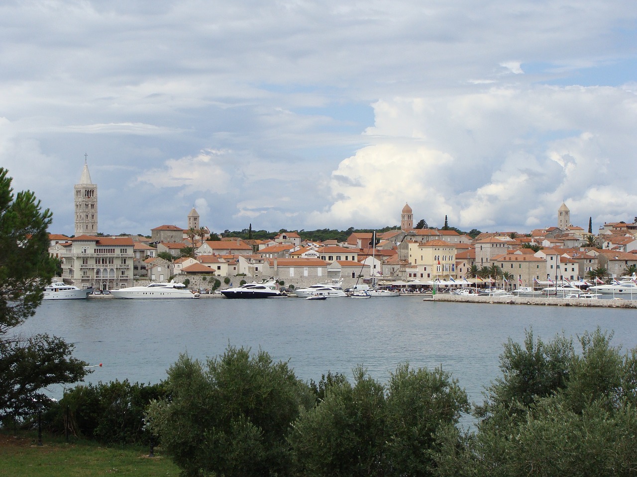 old town panorama view free photo