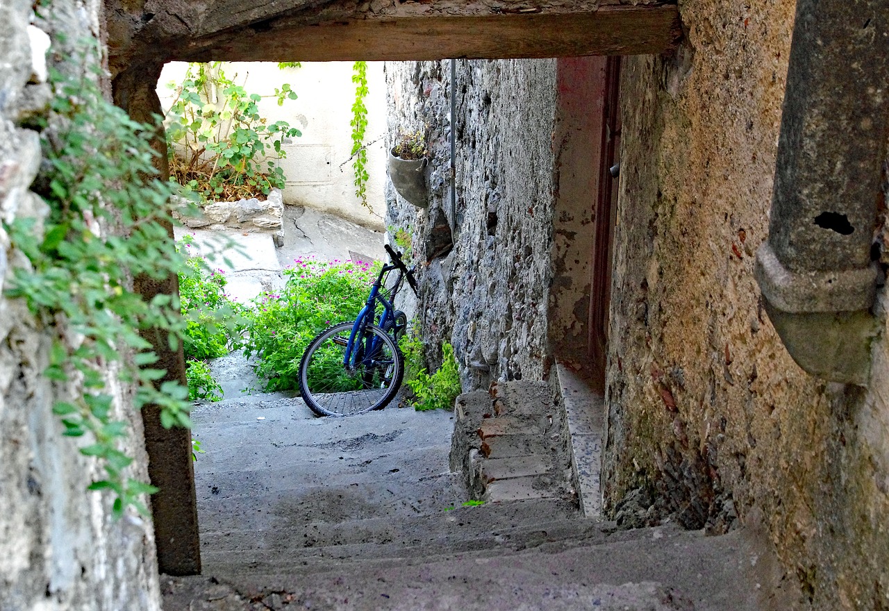 old town scalea alley free photo