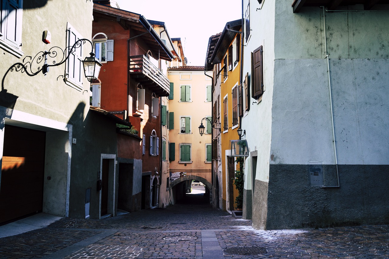 old town italy riva free photo