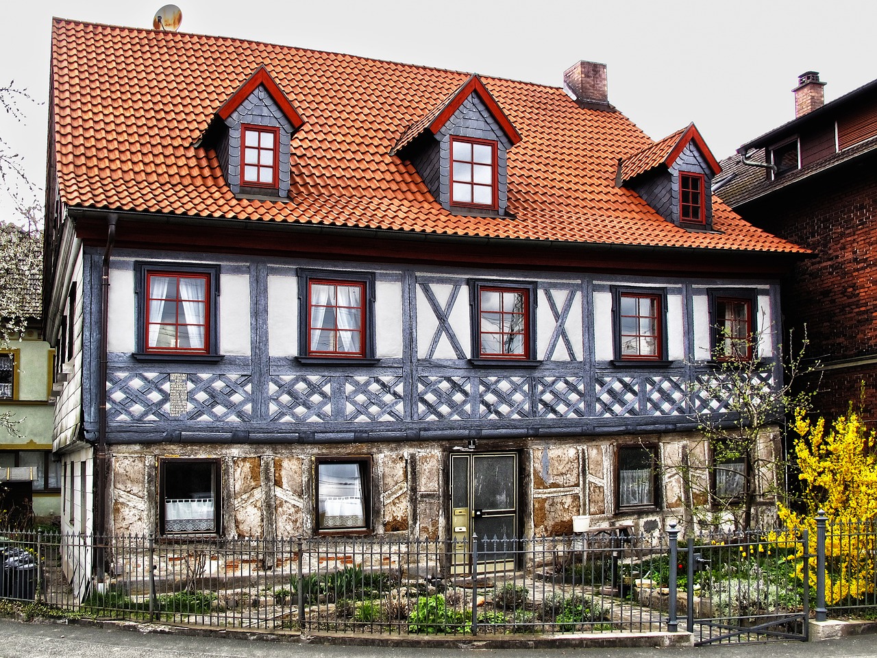old town fachwerkhaus historically free photo