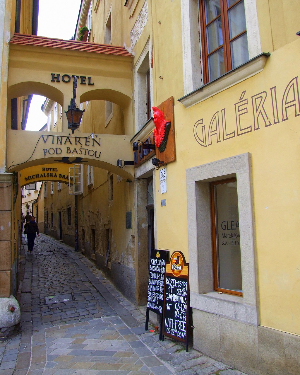 old town alley building free photo