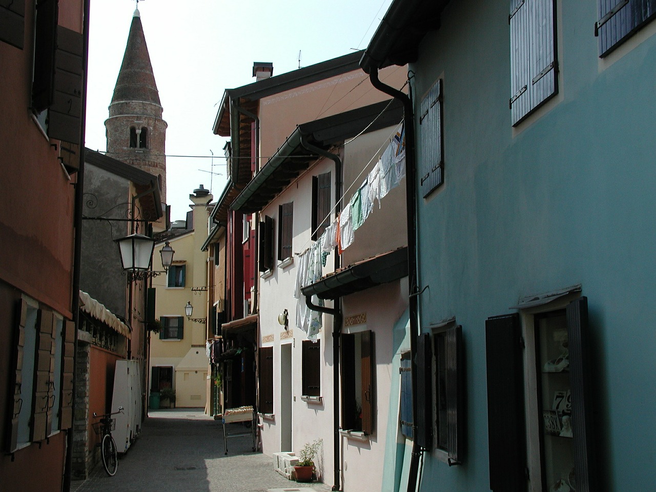 old town alley italy free photo