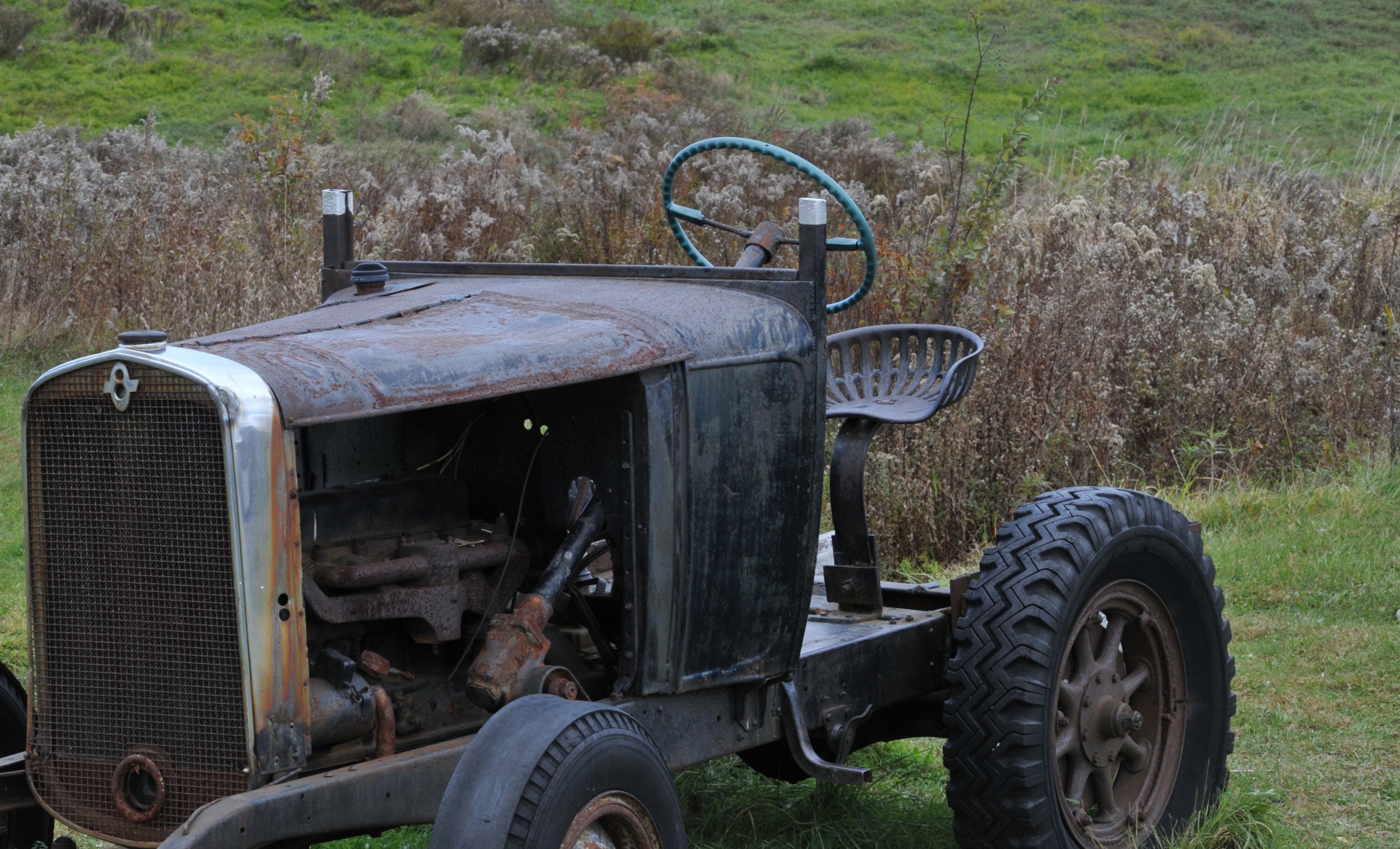 tractor tractors vintage free photo