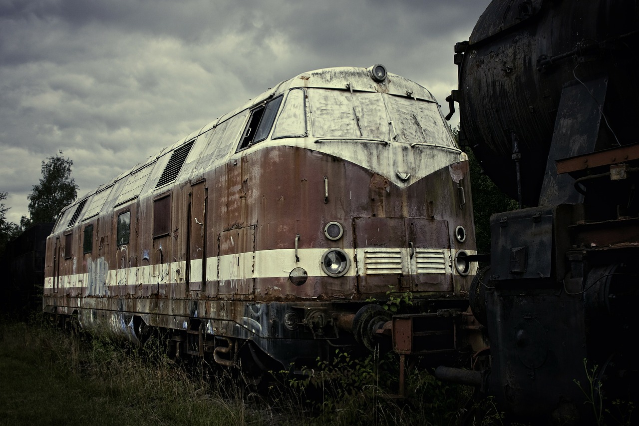 old train wreck train free photo