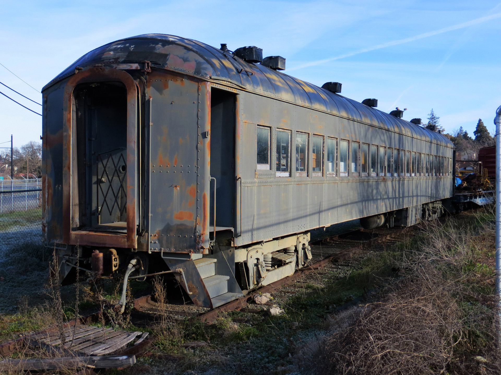 train abandoned passenger free photo