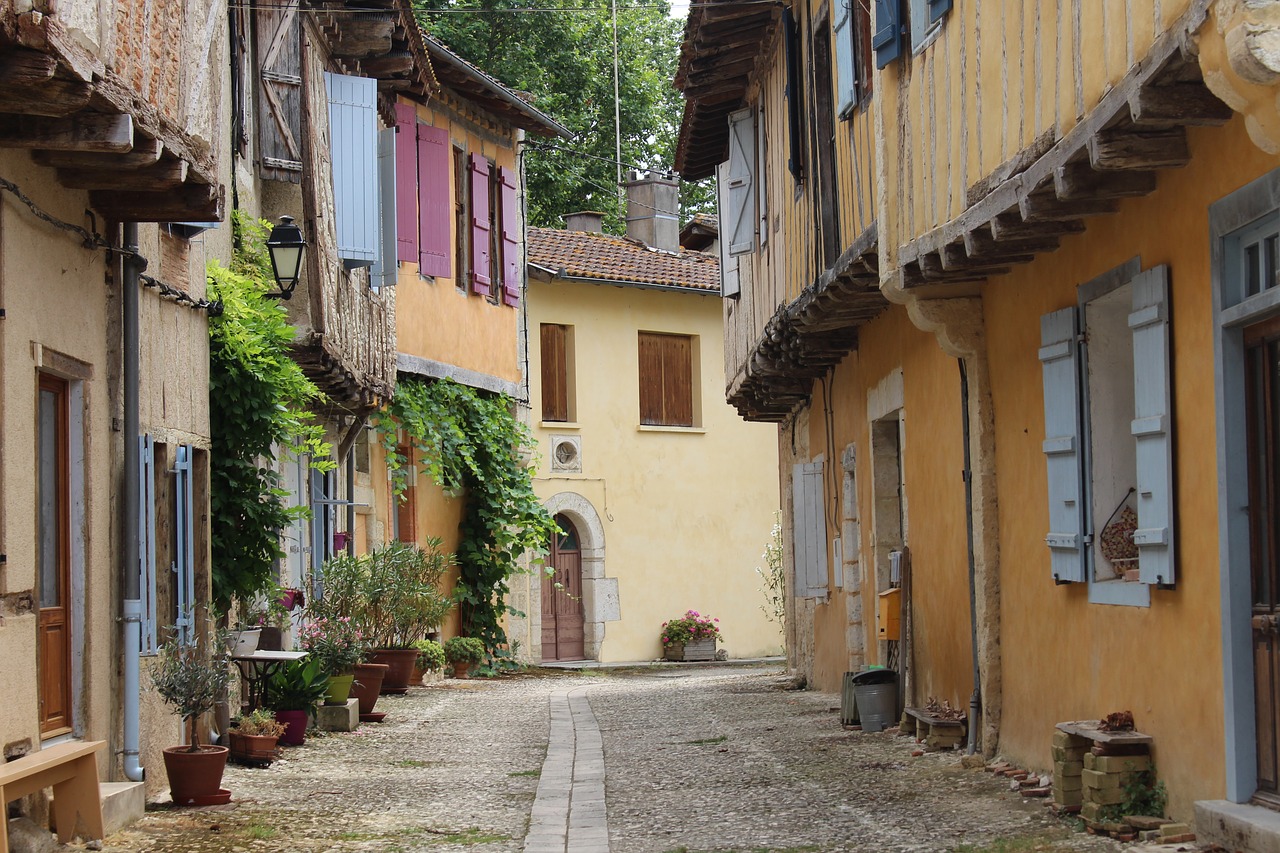 old village picturesque gers free photo