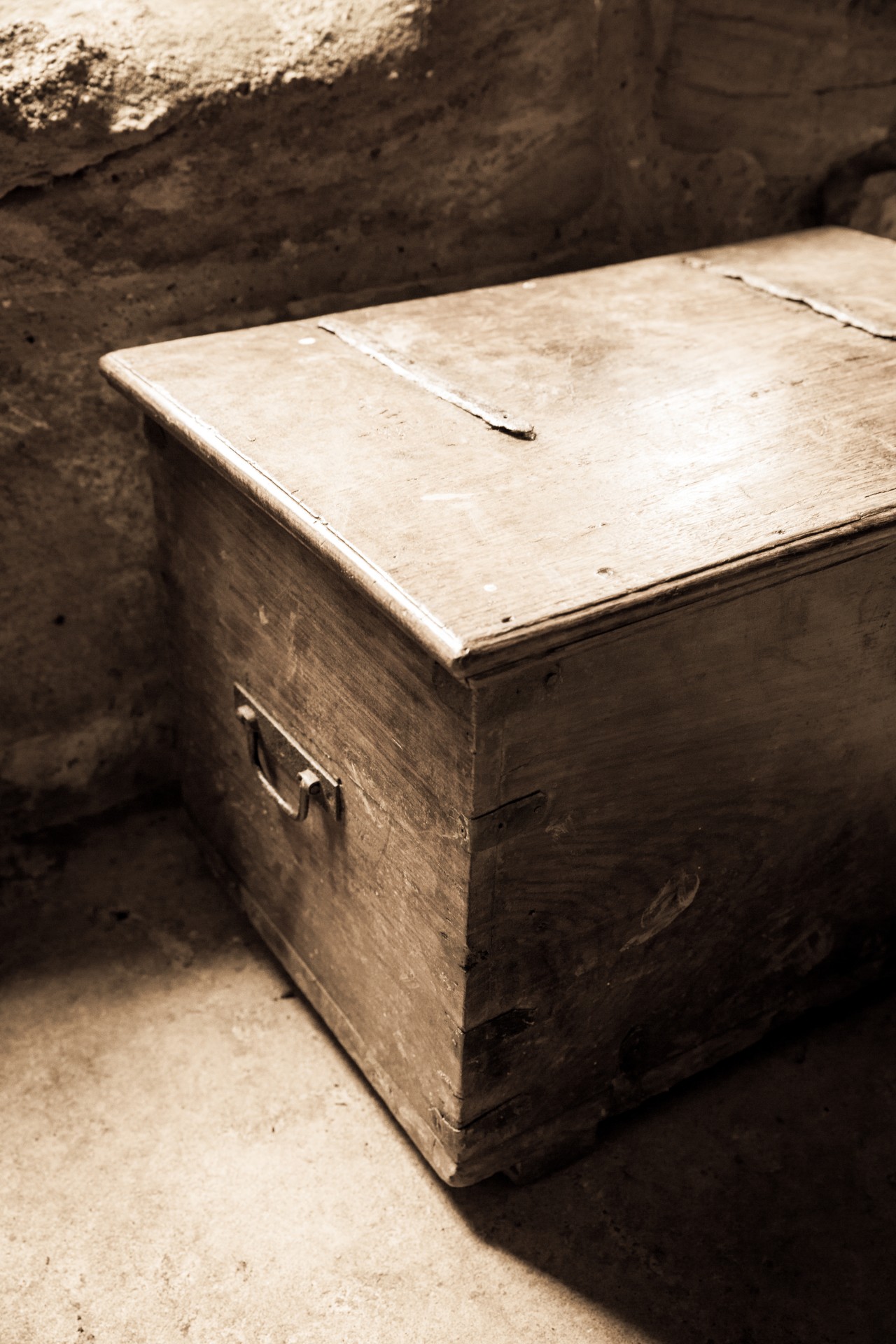 chest wooden box free photo