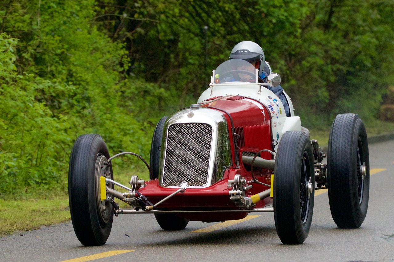 oldtimer racing car wet free photo