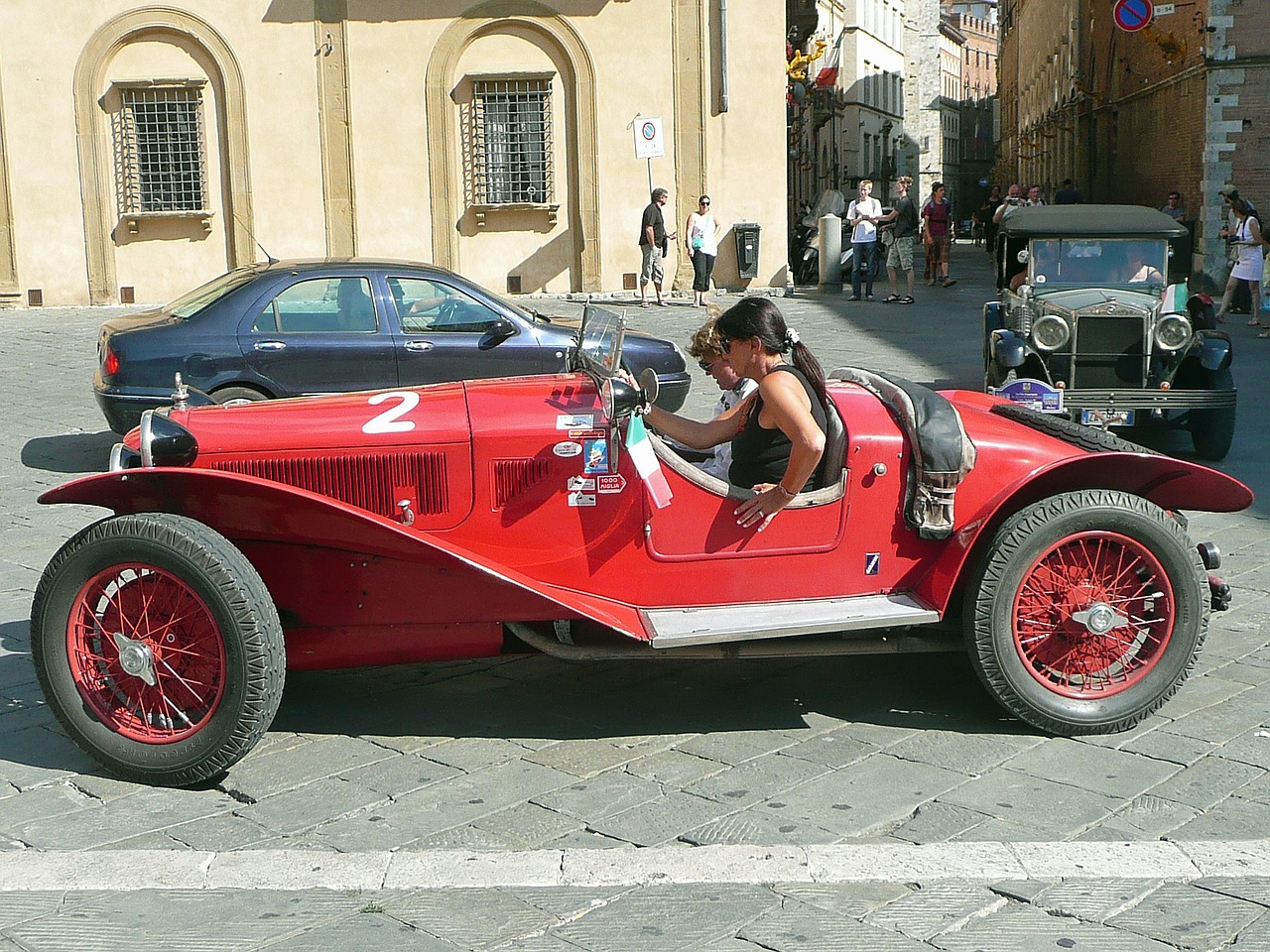 oldtimer siena red free photo