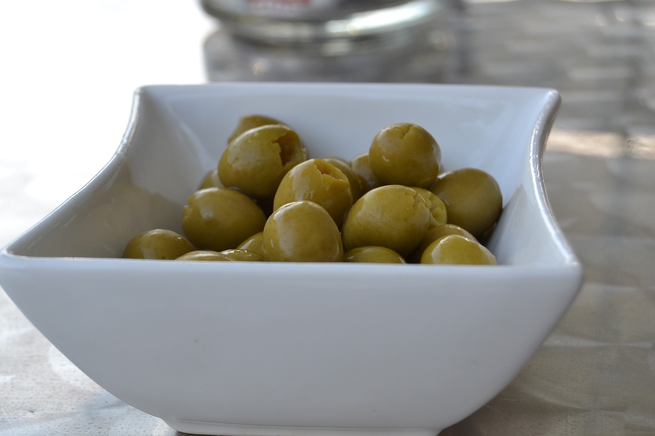 olives appetizer oil free photo
